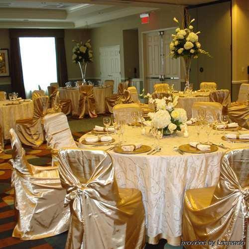 Hilton Garden Inn Detroit/Novi Restoran gambar